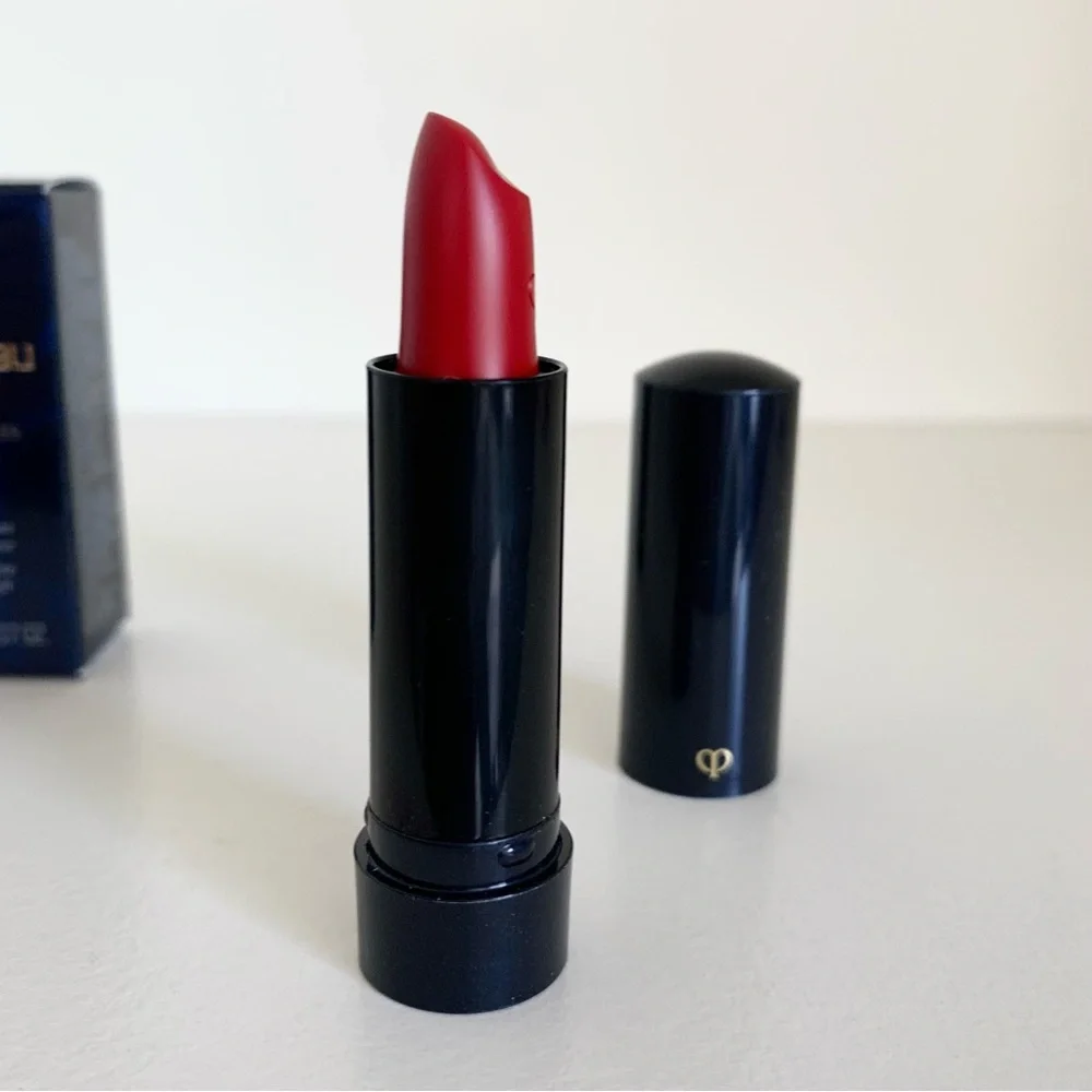 Cle de peau cashmere lipstick in red legend rouge a levres